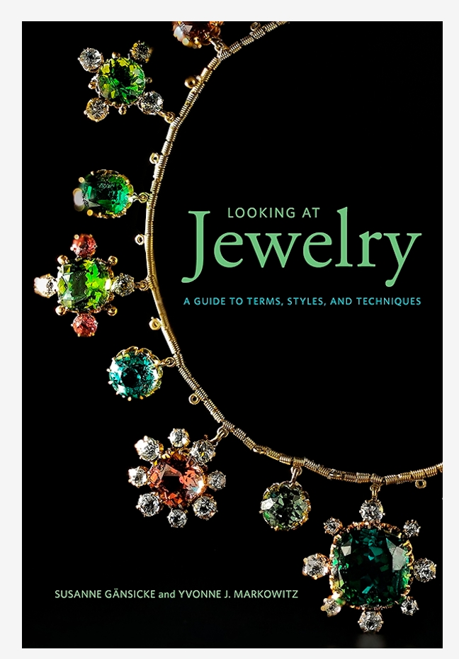 LOOKING AT JEWELRY — ISBN 9781606065990 | GAINA THE PRELUDE